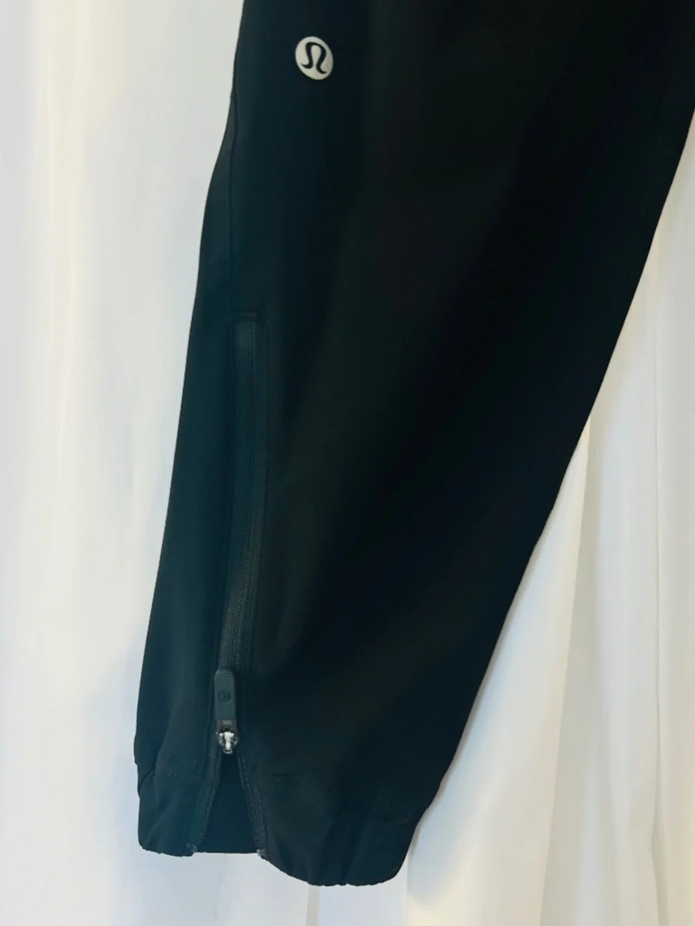 Lululemon Black Stretch Jogger Pants Size 4 Athletic Travel Lounge Joggers